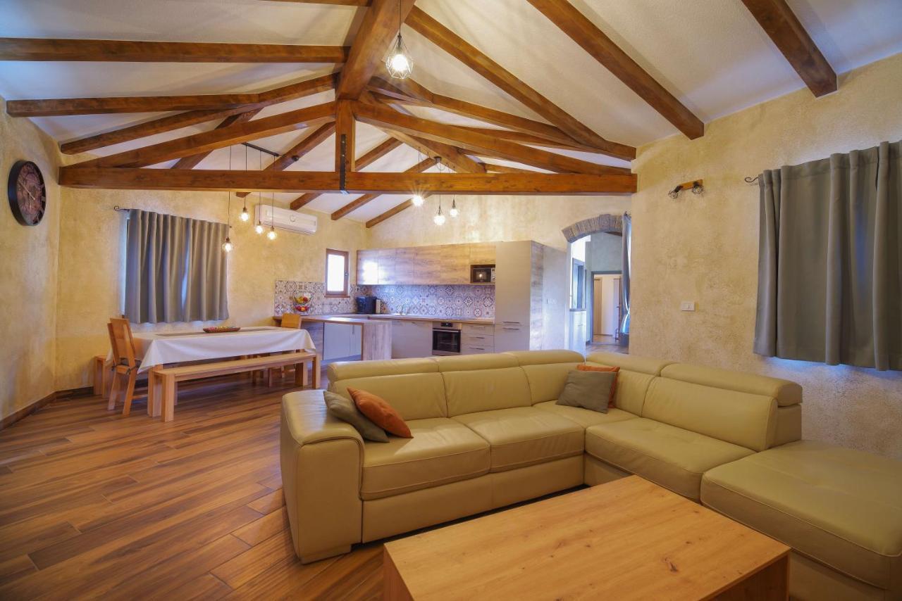 Villa Meloni Motovun Bagian luar foto